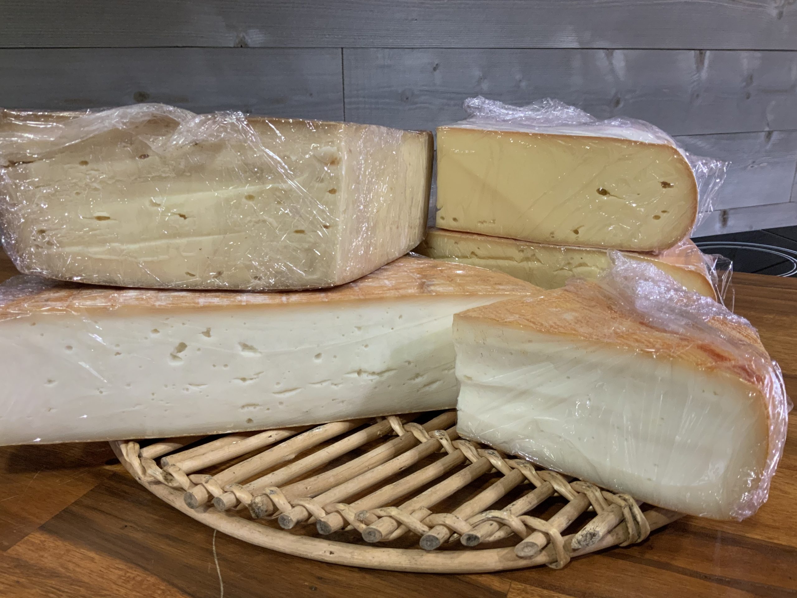 Vente fromages Raclette 4 personnes 220V - Annecy Haute Savoie